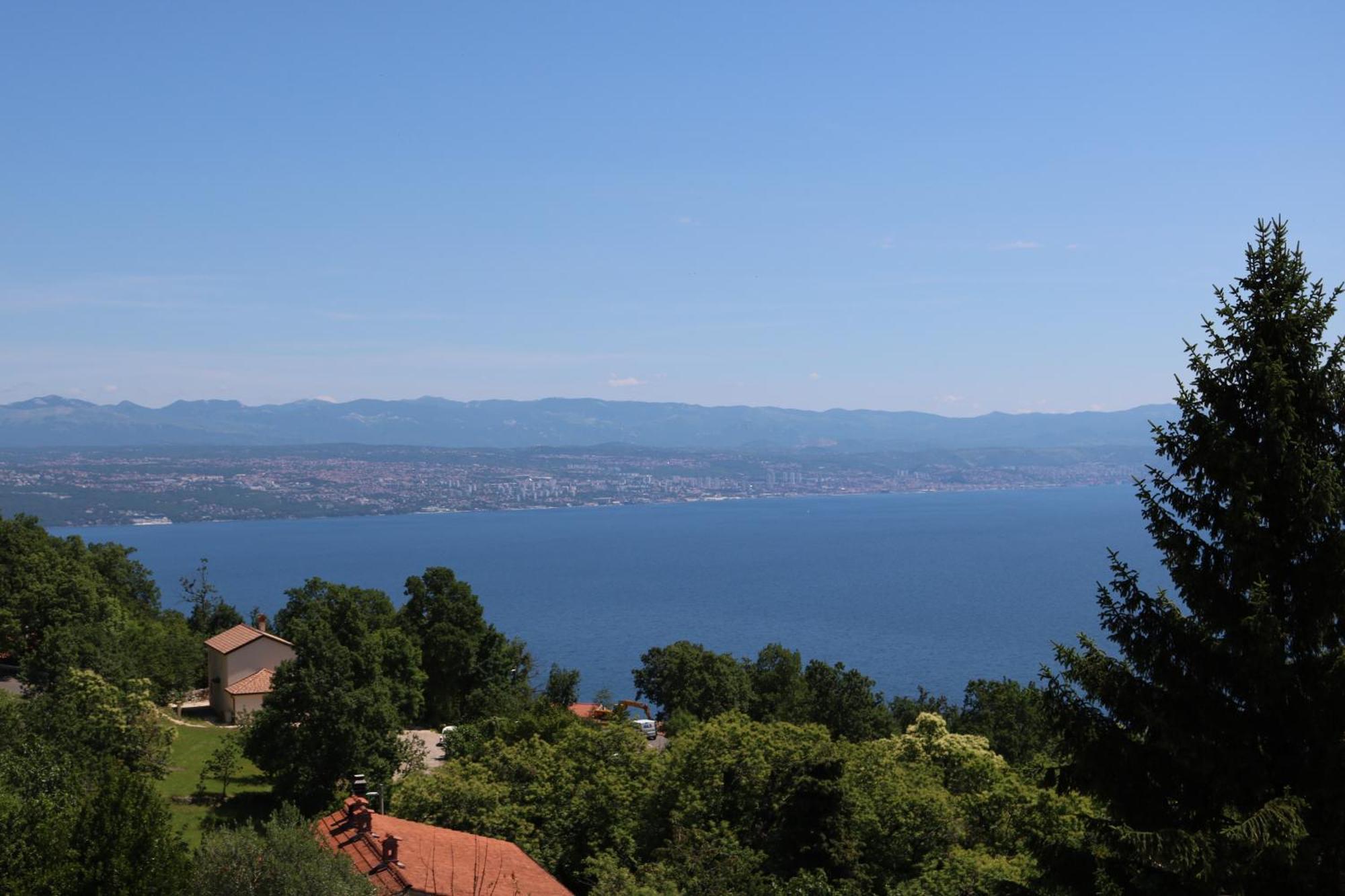 Apartments Ema Lovran Εξωτερικό φωτογραφία