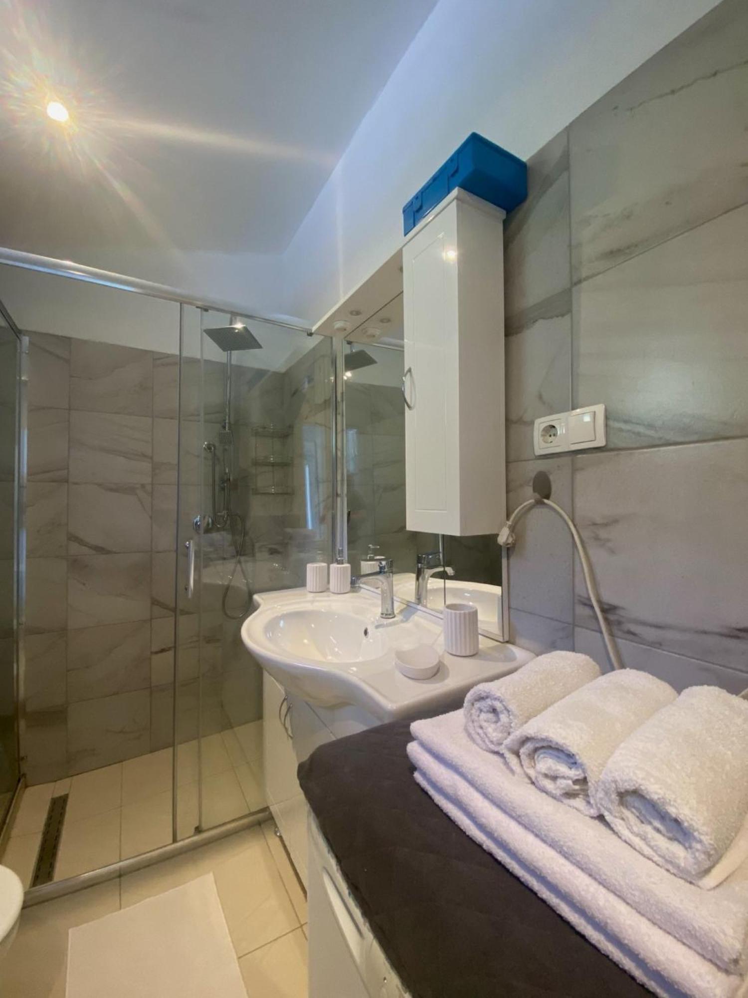 Apartments Ema Lovran Εξωτερικό φωτογραφία