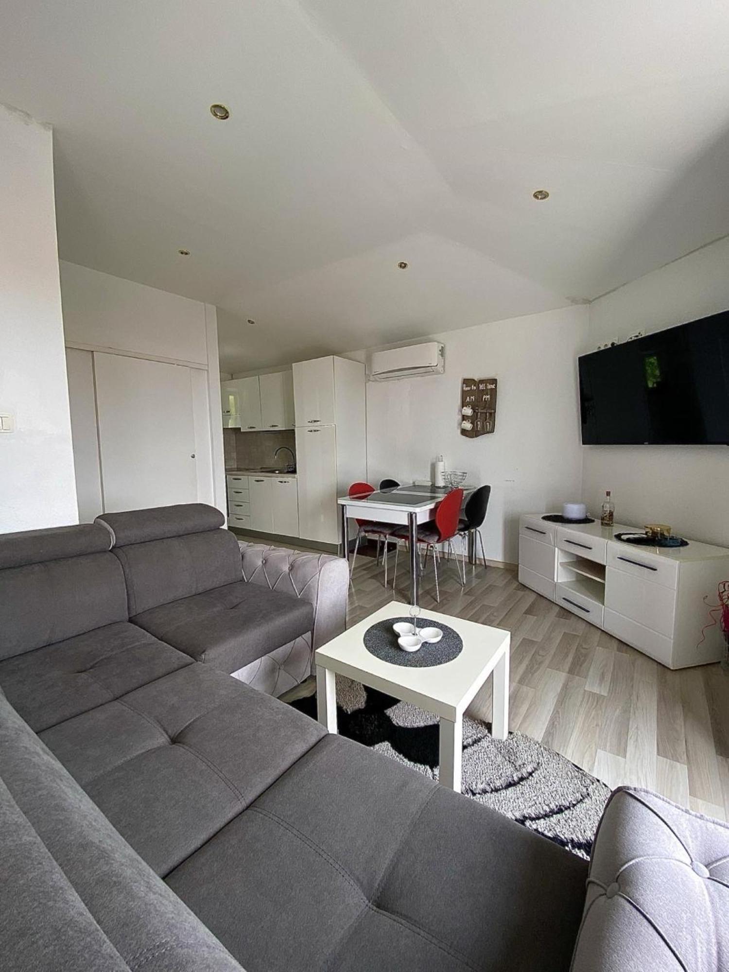 Apartments Ema Lovran Εξωτερικό φωτογραφία