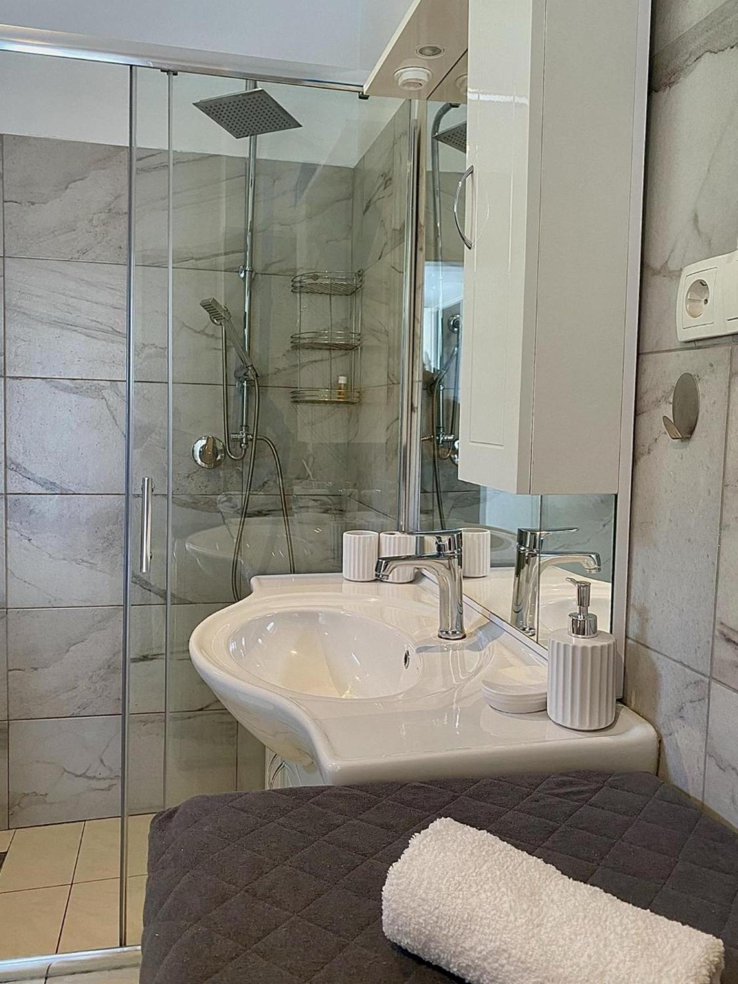 Apartments Ema Lovran Εξωτερικό φωτογραφία