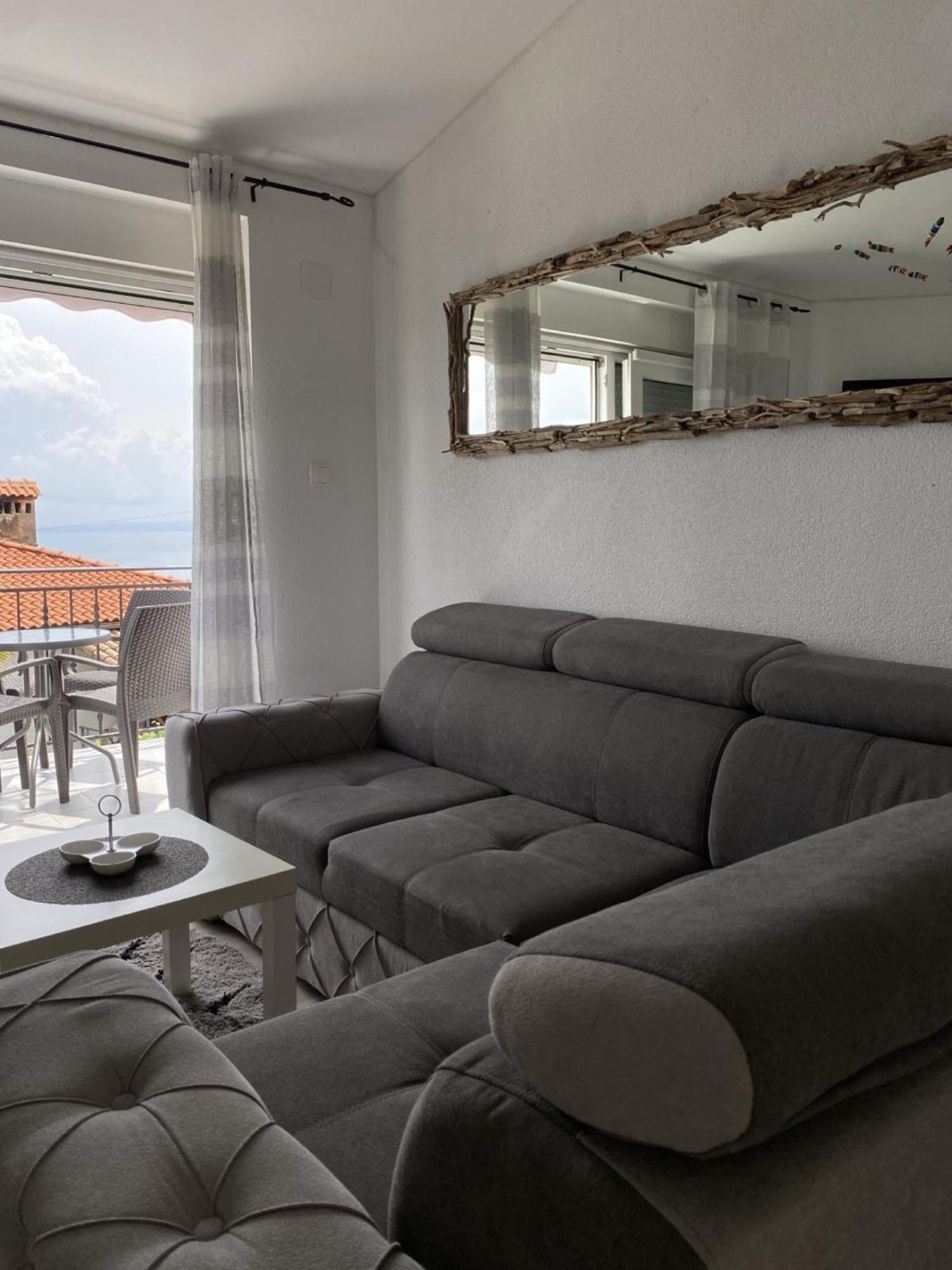 Apartments Ema Lovran Εξωτερικό φωτογραφία
